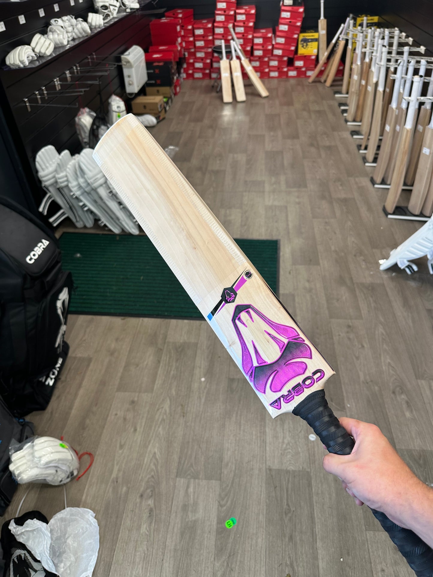 G2 VELOCITY WITH KNOCKING IN SIZE 6