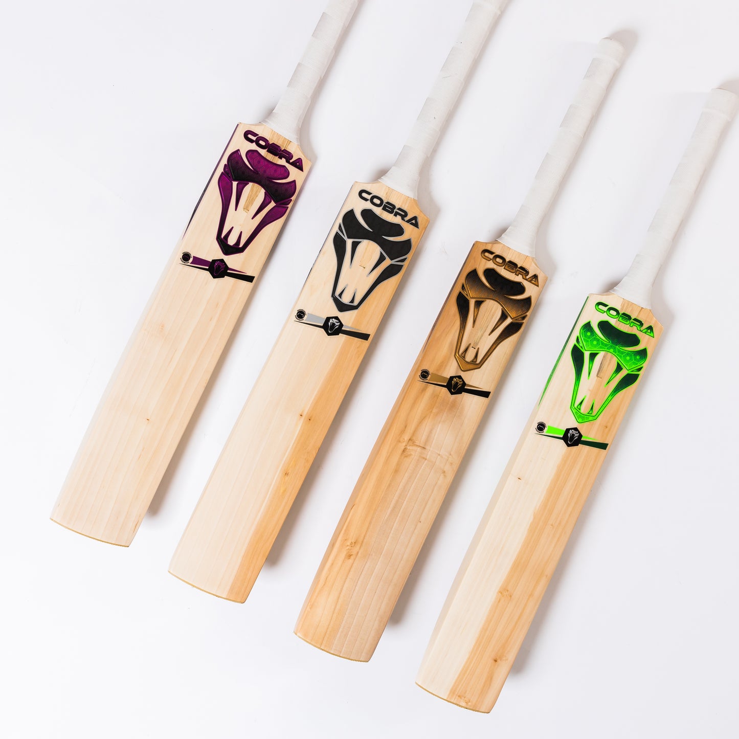 2025 JUNIOR PLAYERS EDITION BAT (G3), CLUB PADS AND CLUB GLOVES