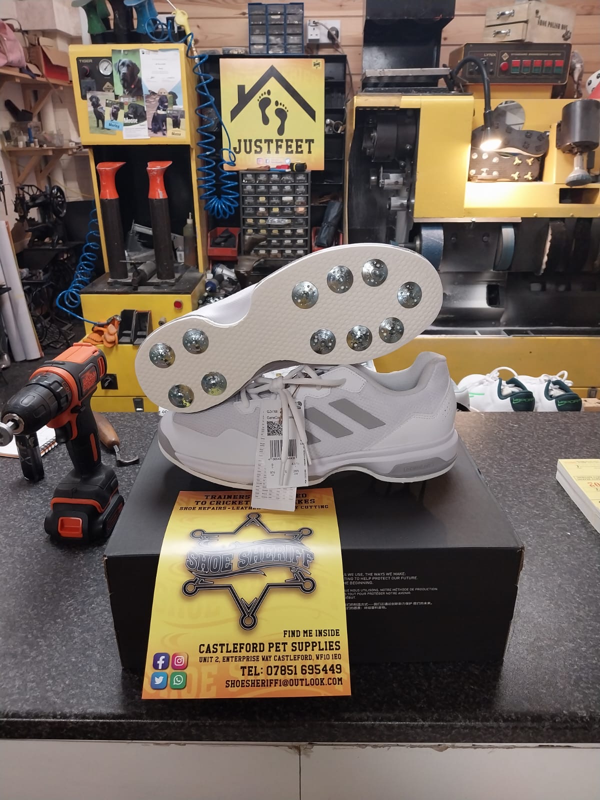 Adidas Game Court 2 Tennis Shoe Spiked White and grey