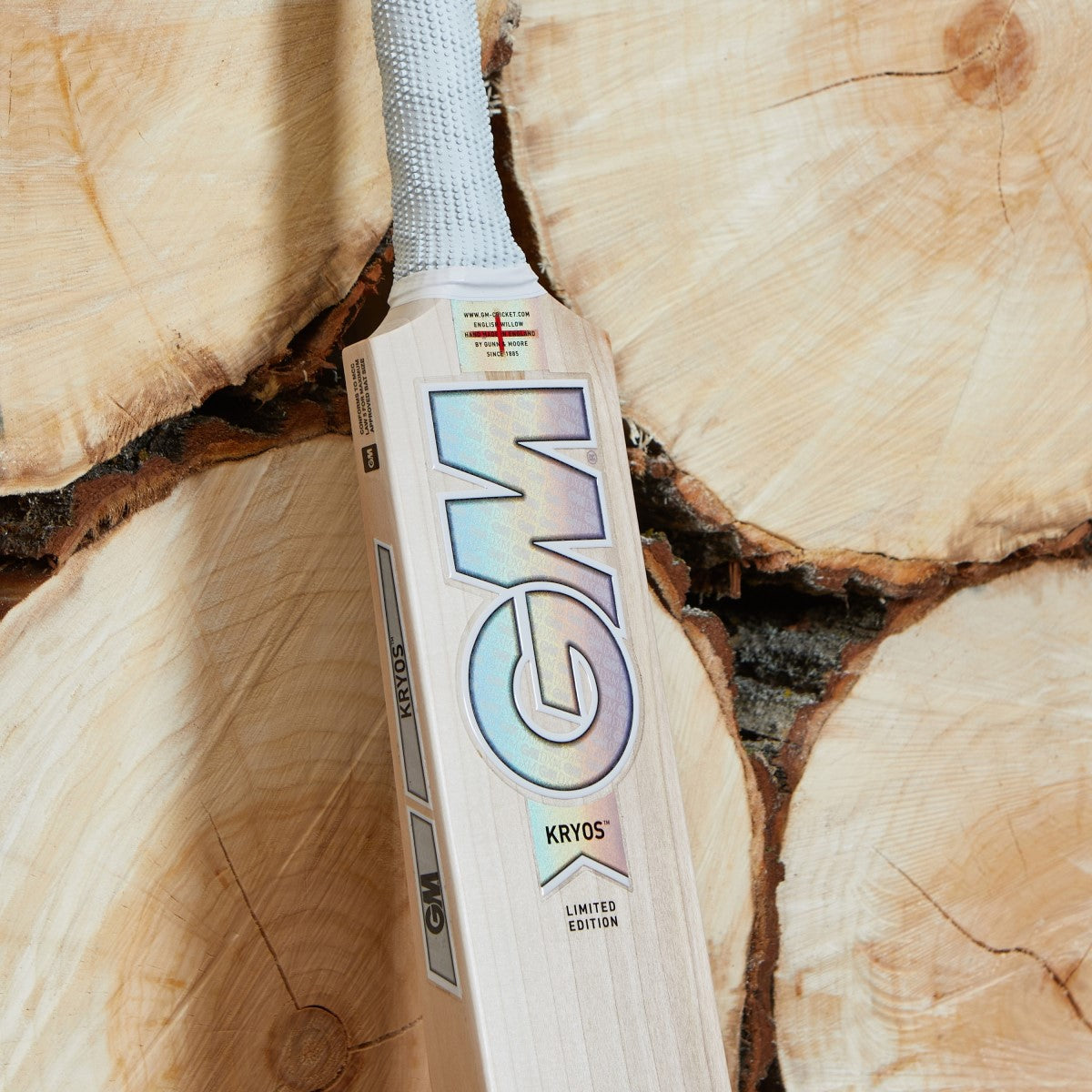2025 GM Kryos L540 CRICKET BAT 404