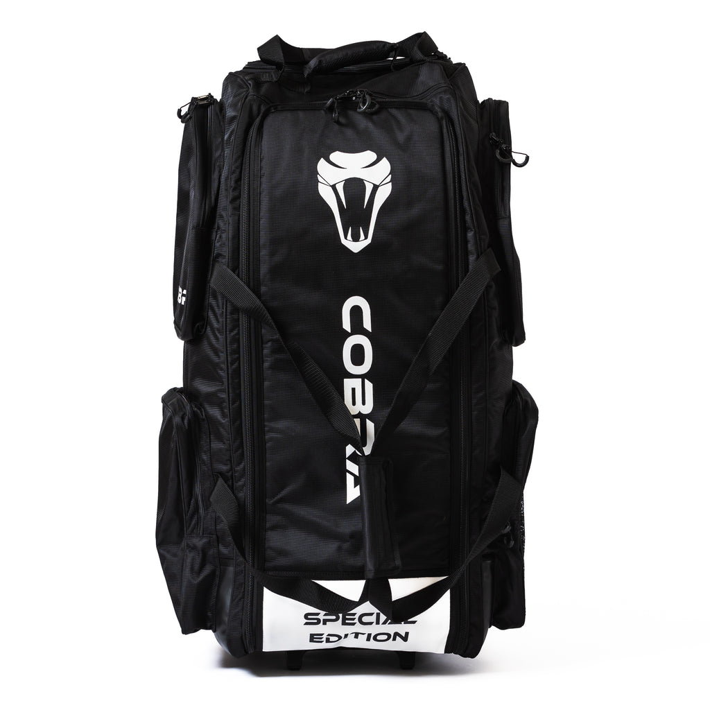 SE PADS , SE GLOVES,  RE TOUR WHEELIE/DUFFLE