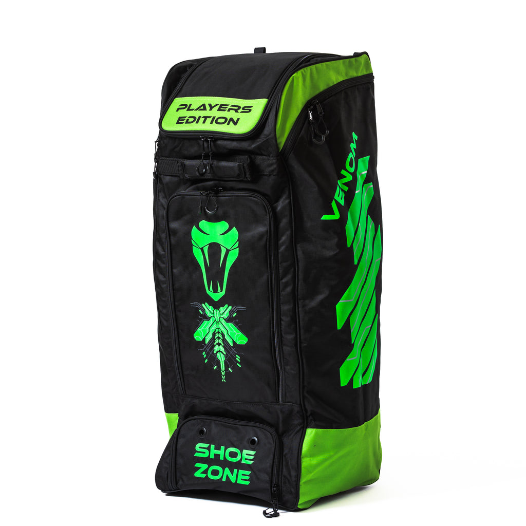 2025 PLAYERS EDITION DUFFLE BAG - VENOM (BLACK AND GREEN)