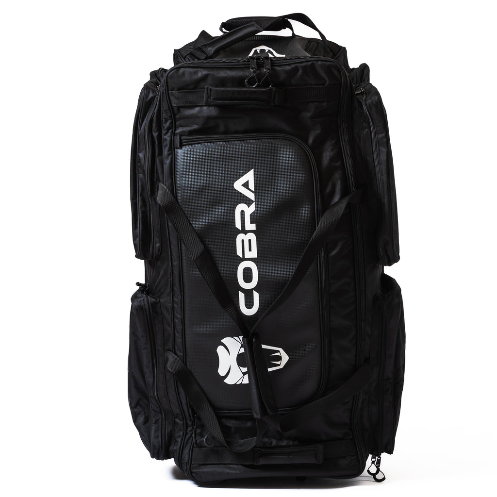 SE PADS , SE GLOVES, LE WHEELIE BAG