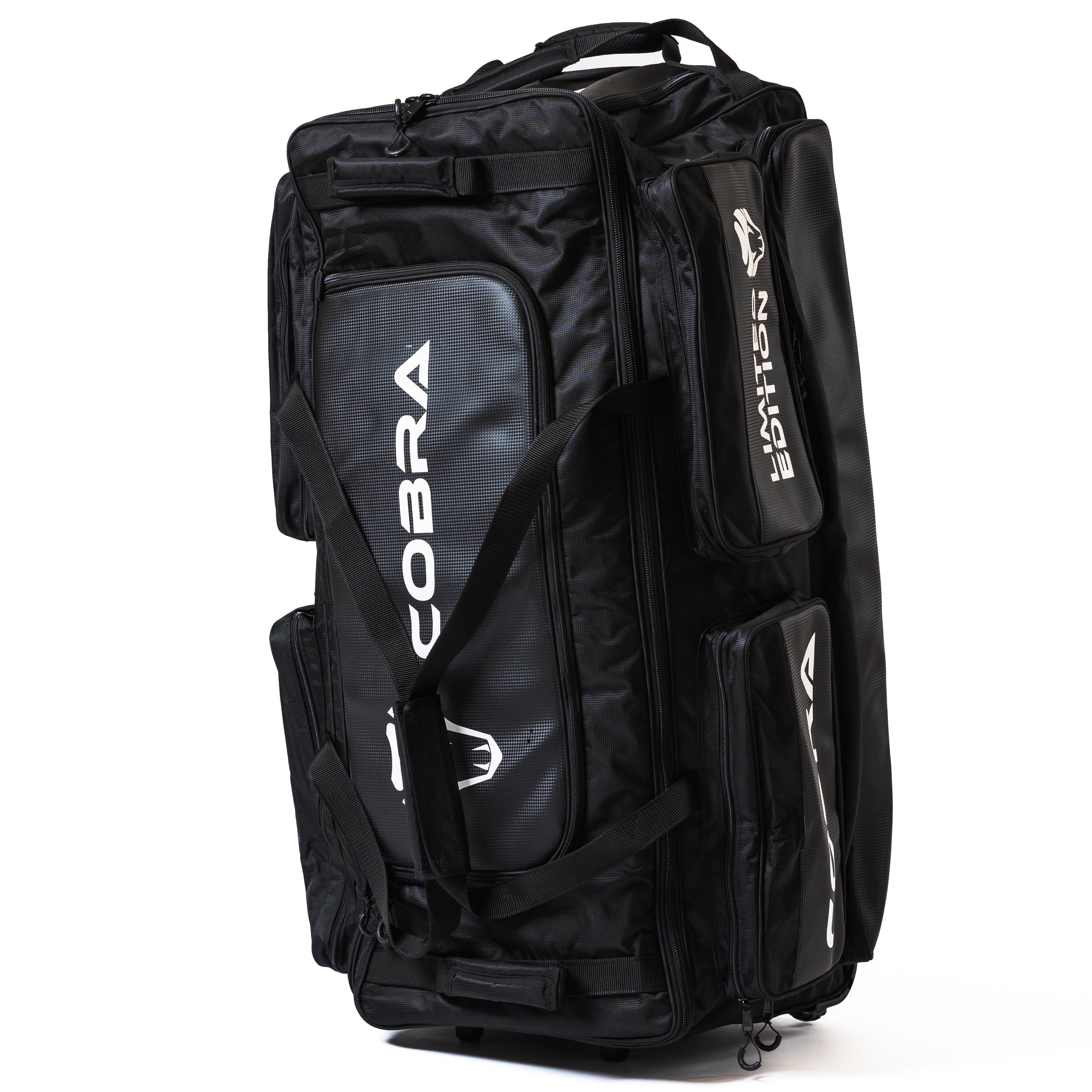 SE PADS , SE GLOVES, LE WHEELIE BAG