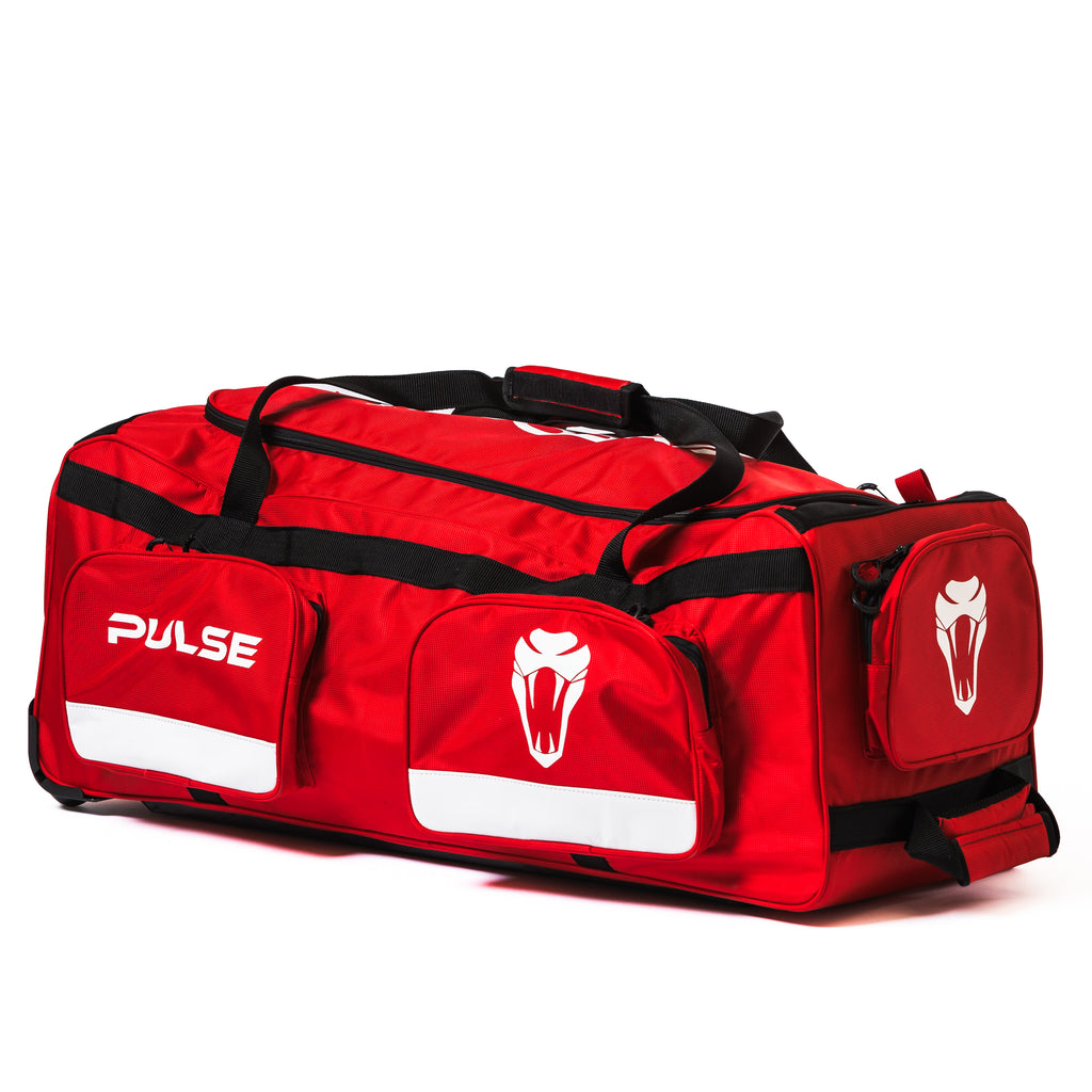 SE PADS , SE GLOVES, PLAYERS WHEELIE BAG