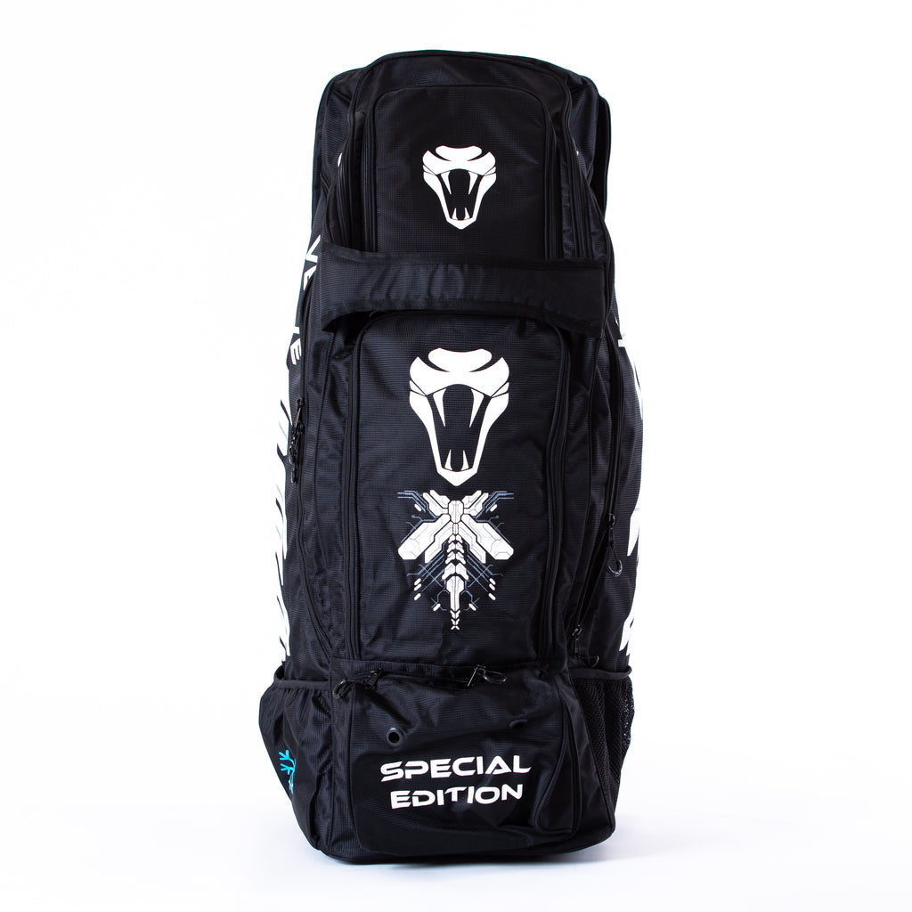 SPECIAL EDITION HYBRID WHEELIE/DUFFLE BAG - VERVE(BLACK/WHITE) - Cobra Cricket 