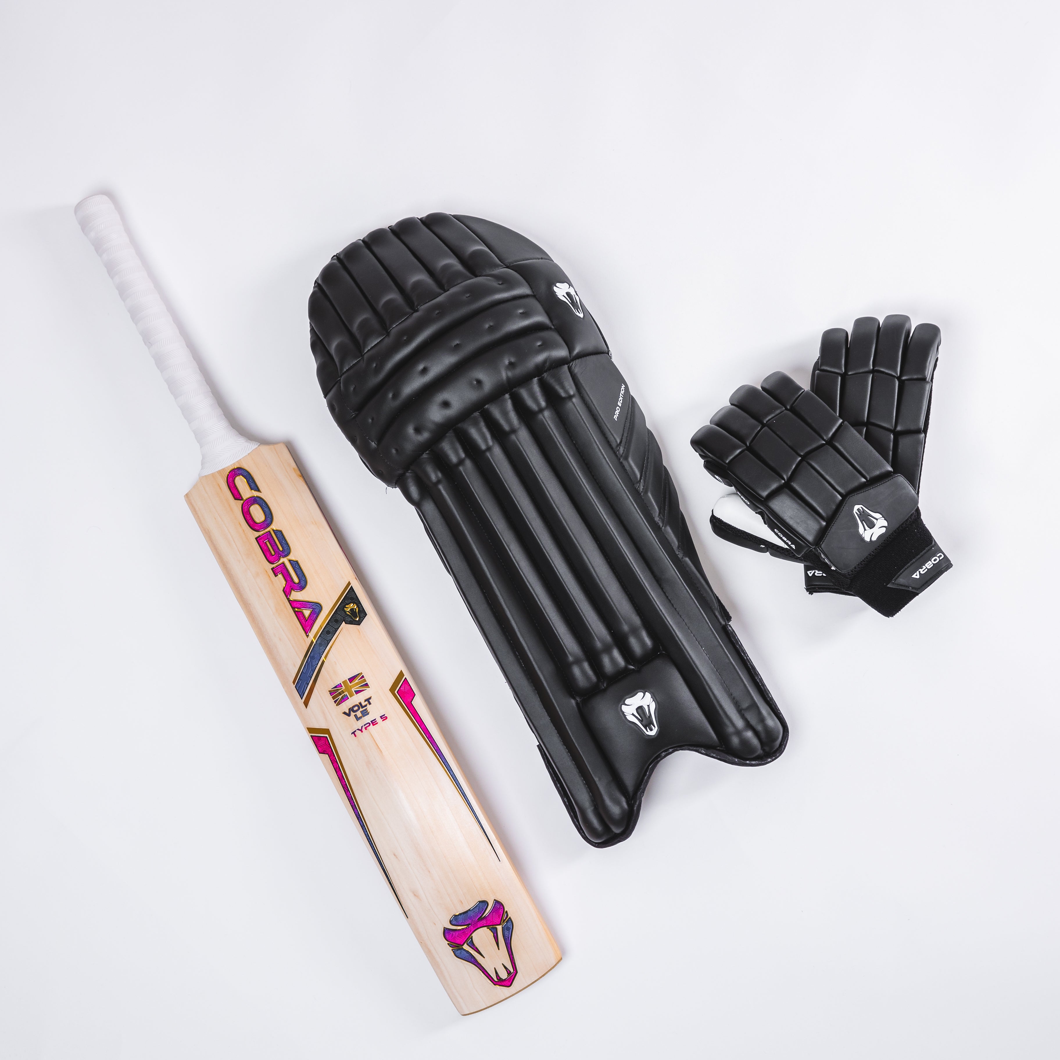 BLACK PADS & GLOVES BAT BUNDLE - CUSTOM BAT, PRO PADS BLACK & PRO GLOVES BLACK