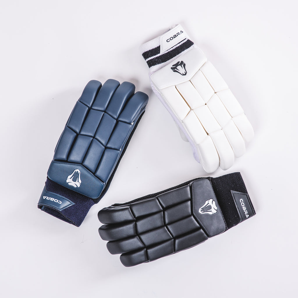 BLACK PADS & GLOVES BAT BUNDLE - CUSTOM BAT, PRO PADS BLACK & PRO GLOVES BLACK