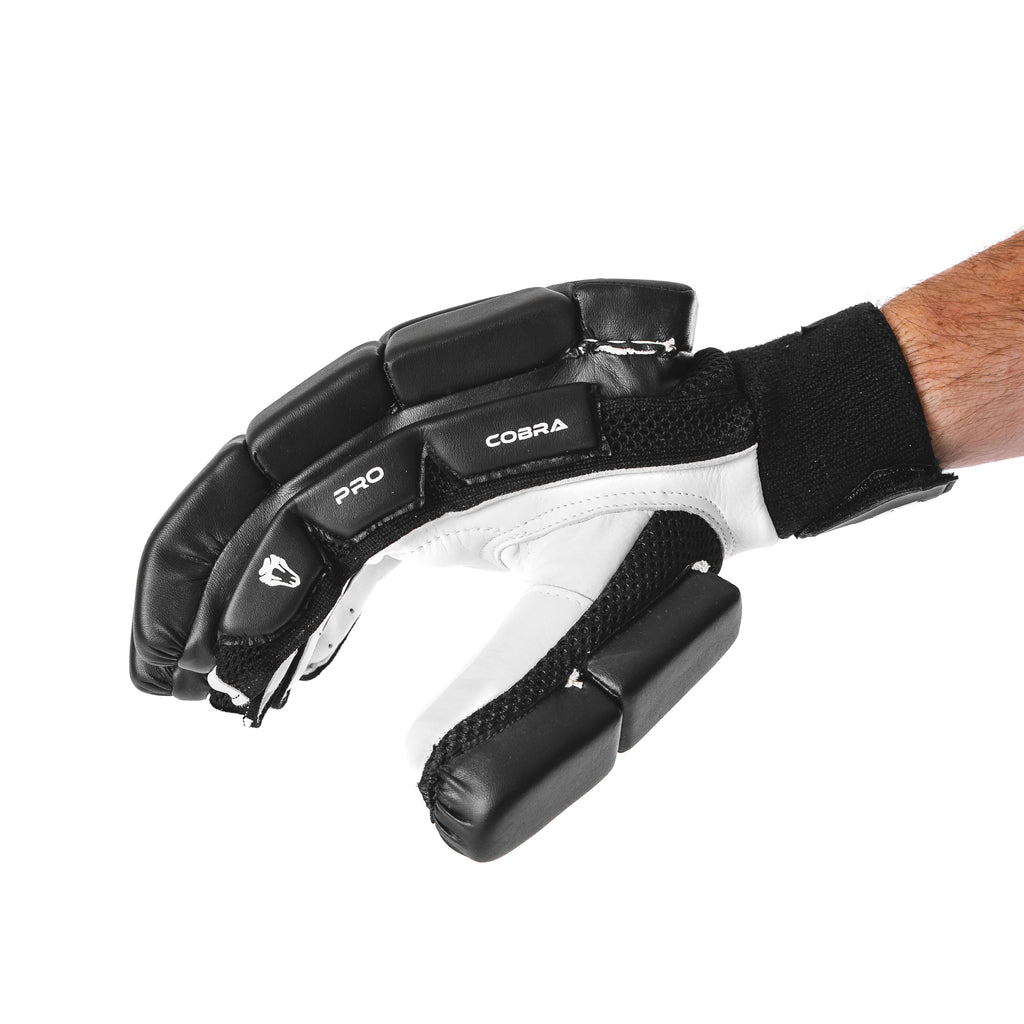 PRO EDITION BLACK PADS & BLACK GLOVES BUNDLE - Cobra Cricket 