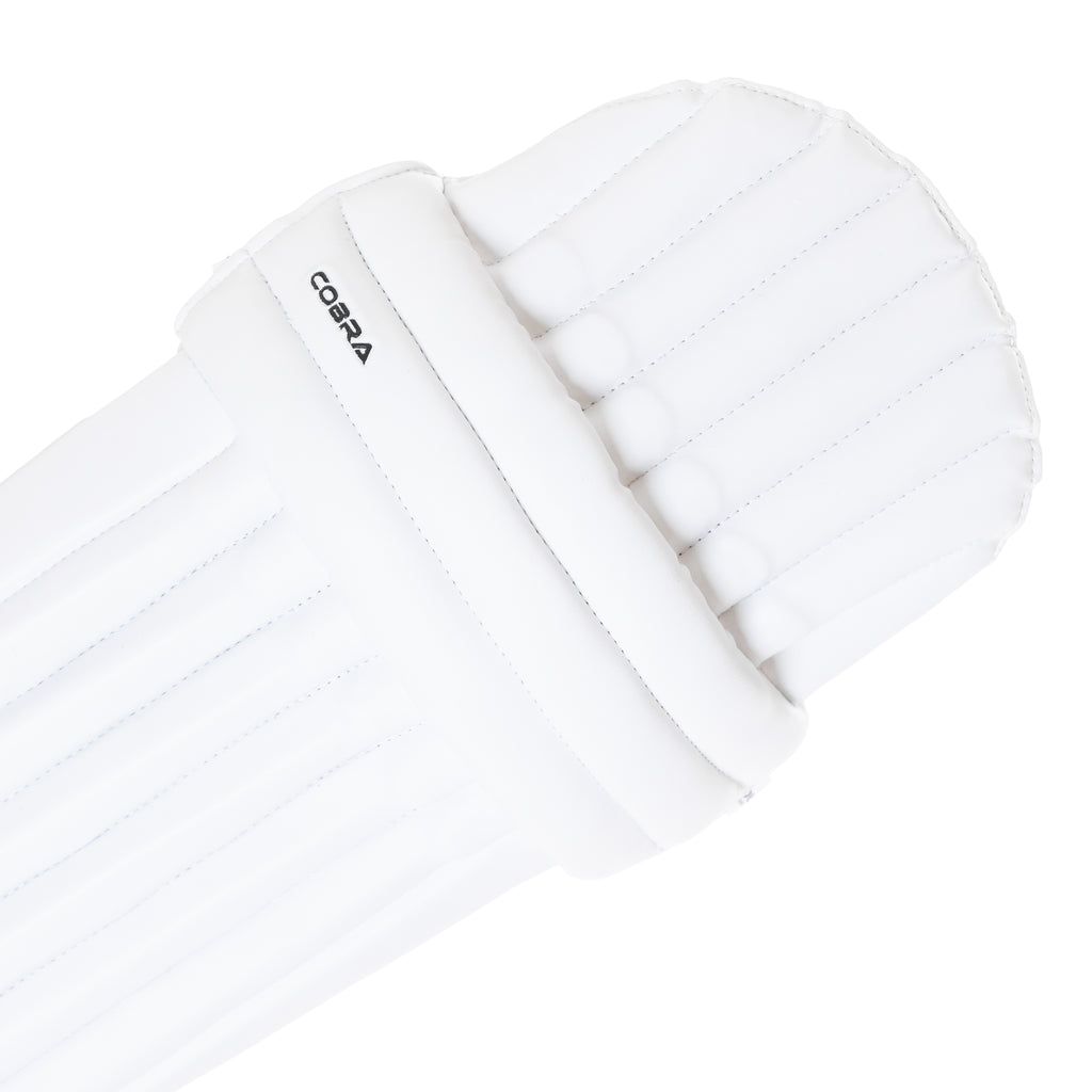 FULL CLUB EDITION JUNIOR BUNDLE , CLUB PADS & CLUB GLOVES & CLUB JUNIOR DUFFLE BAG