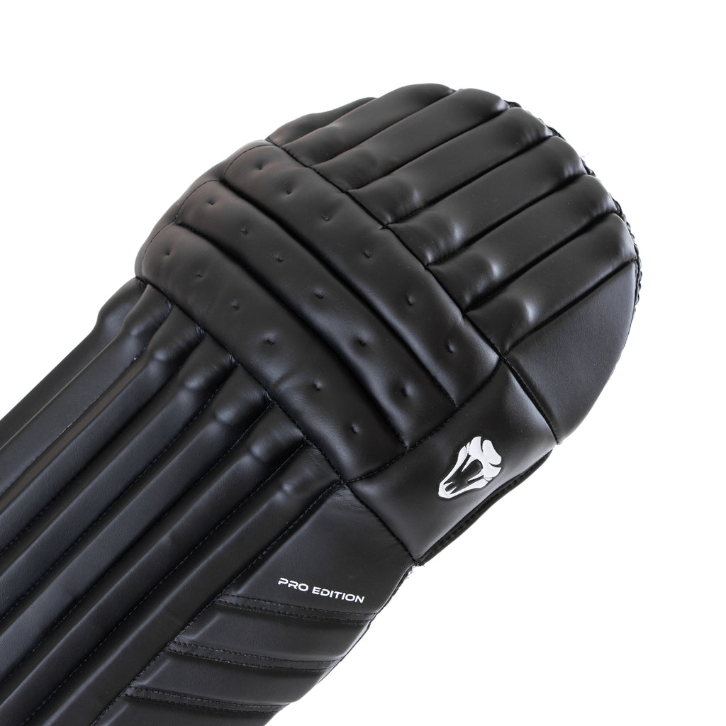 PRO EDITION BLACK PADS & BLACK GLOVES BUNDLE - Cobra Cricket 