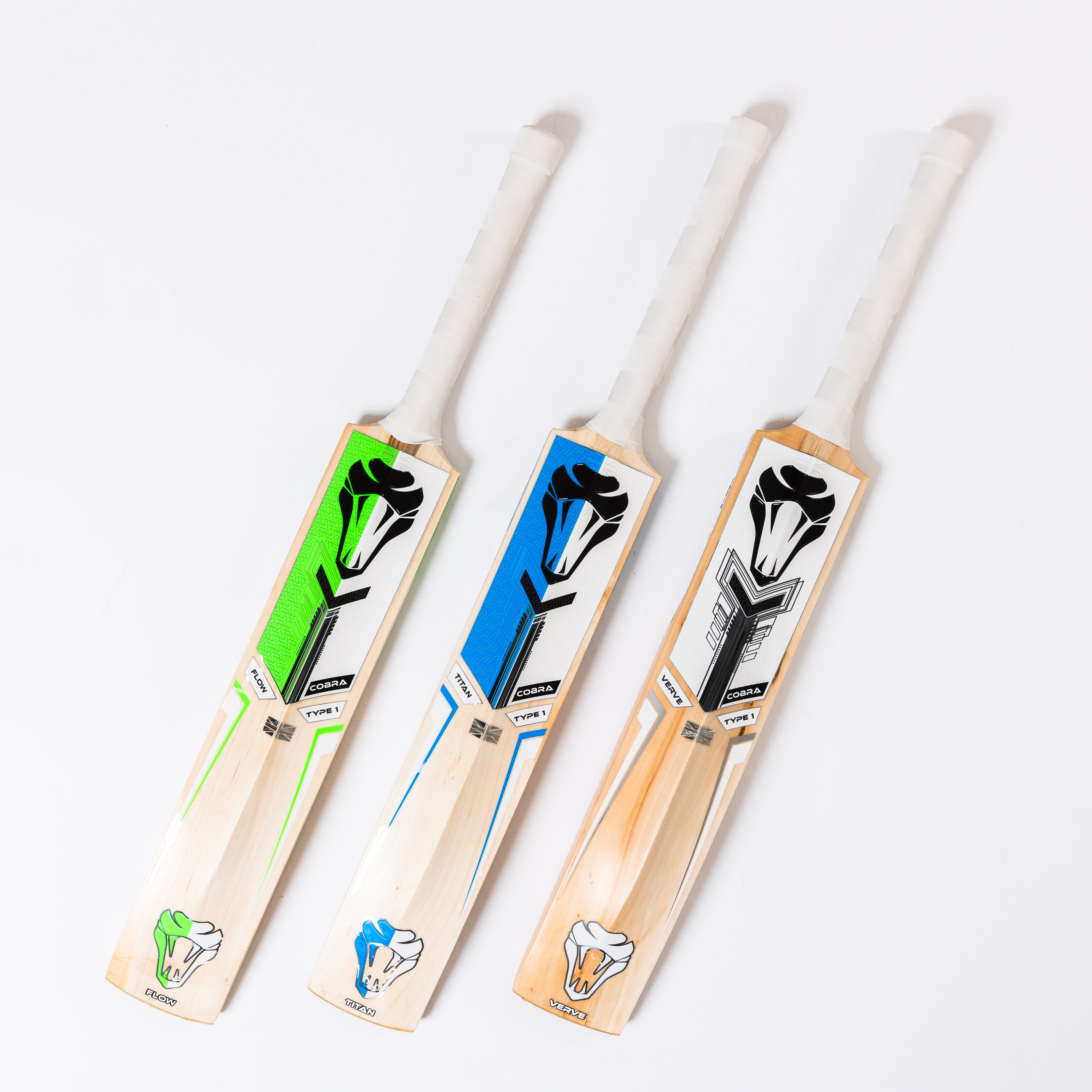 2025 JUNIOR PLAYERS EDITION BAT (G3), CLUB PADS AND CLUB GLOVES