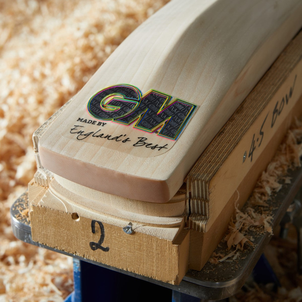 GM HYPA CRICKET BAT 808 - GRADE 2 ENGLISH WILLOW