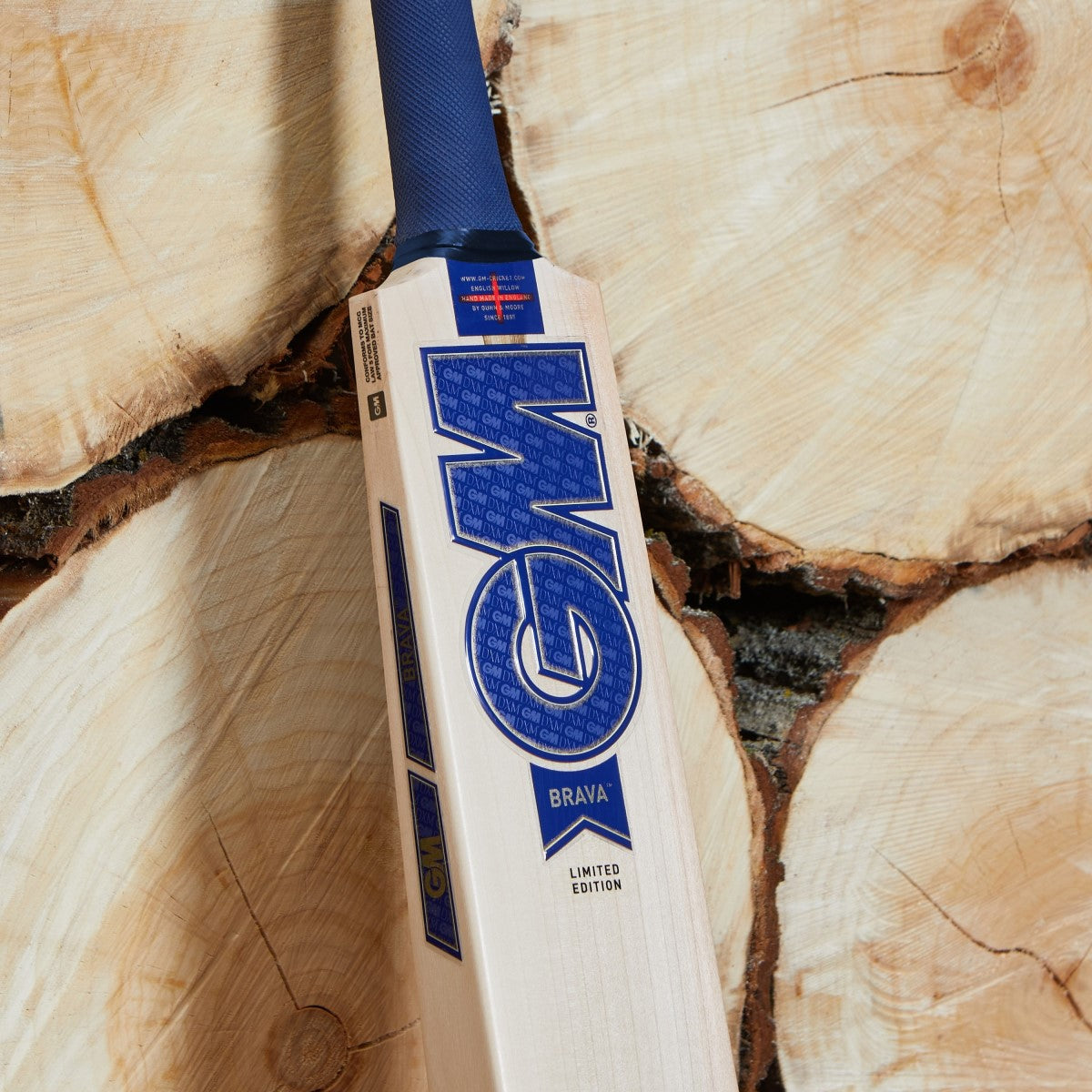 2025 GM BRAVA L555 CRICKET BAT  606 - Cobra Cricket 