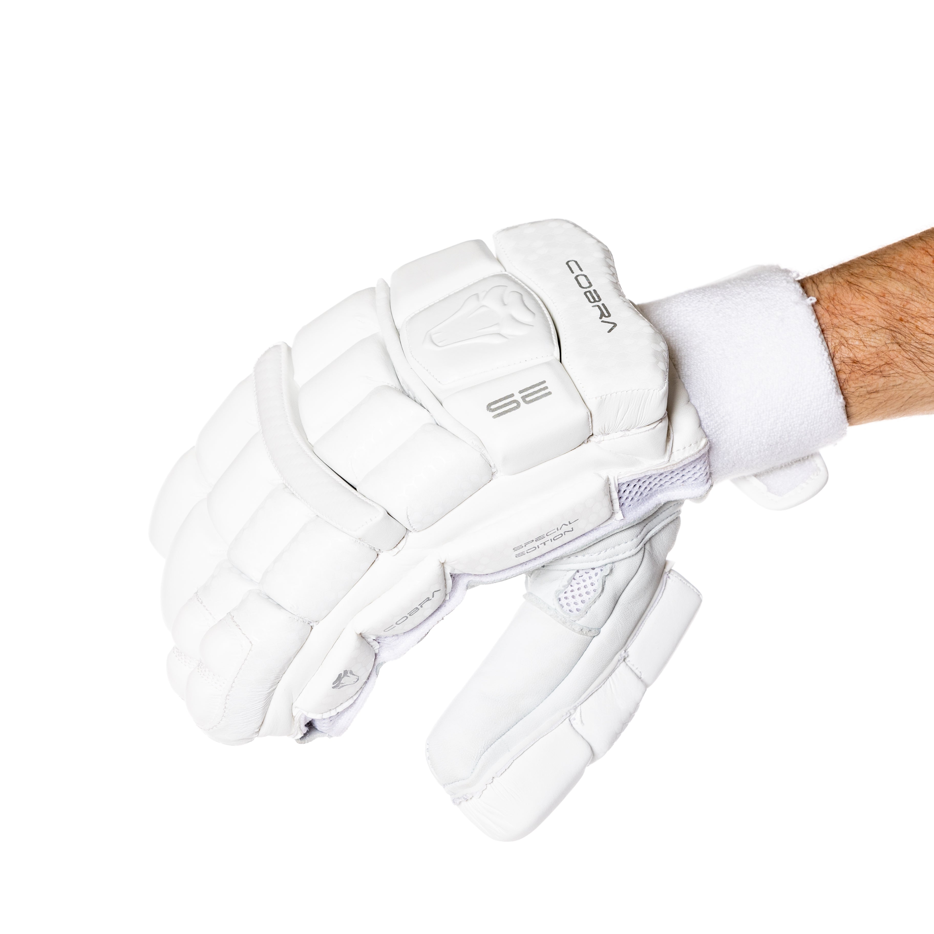 2023 FULL SPECIAL EDITION BAT BUNDLE - SPECIAL EDITION BAT, SE PADS , SE GLOVES, LIMITED EDITION DUFFLE BAG - Cobra Cricket 