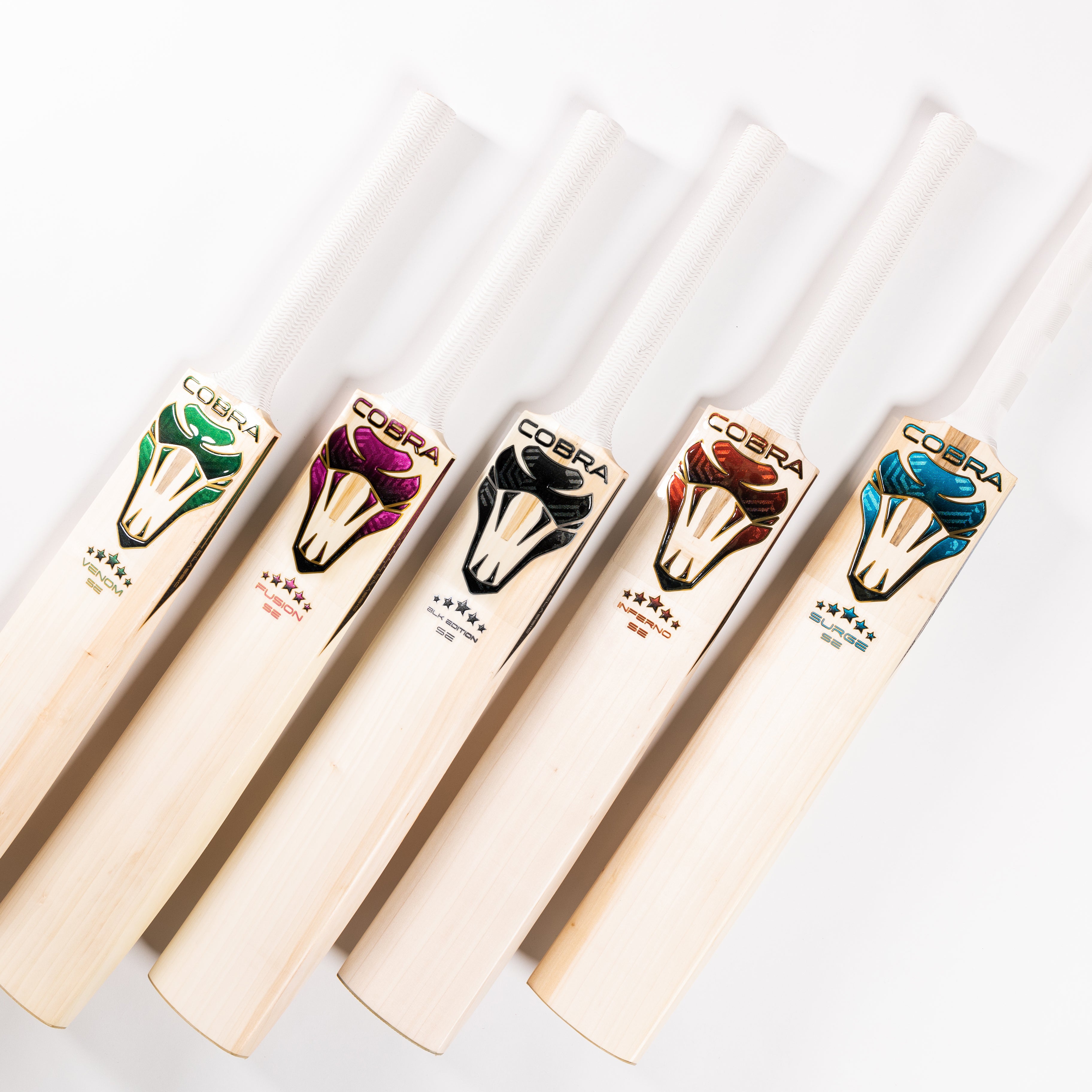 2023 FULL SPECIAL EDITION BAT BUNDLE - SPECIAL EDITION BAT, SE PADS , SE GLOVES, LIMITED EDITION DUFFLE BAG - Cobra Cricket 
