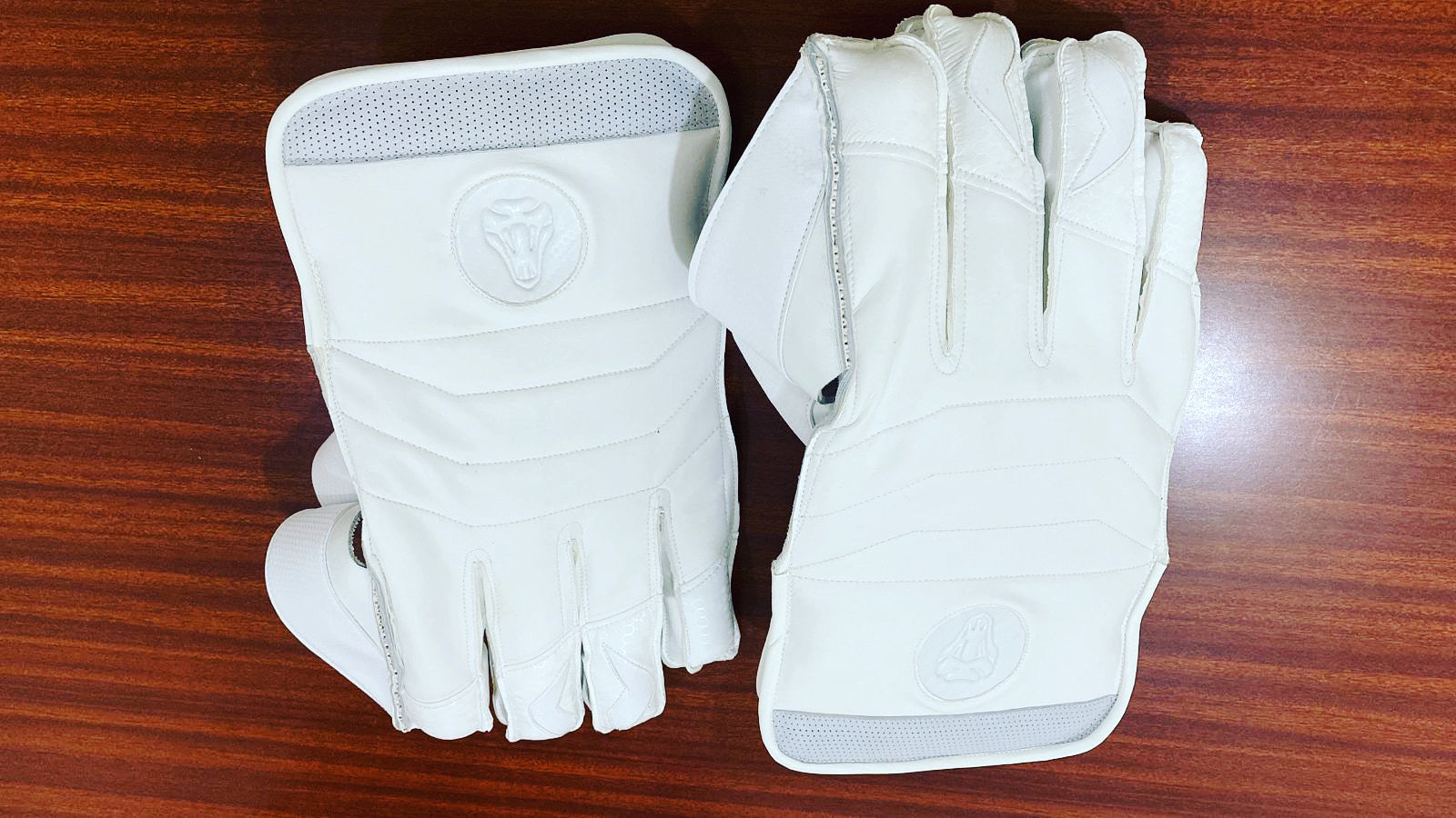 COBRA WICKET KEEPING GLOVES - WHITE EDITION - Cobra Cricket 
