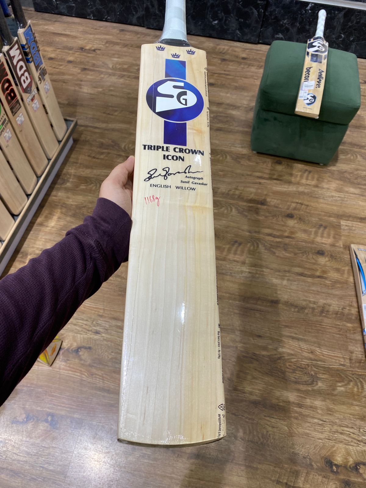 SG TRIPLE CROWN ICON MENS CRICKET BAT- GRADE 3 ENGLISH WILLOW