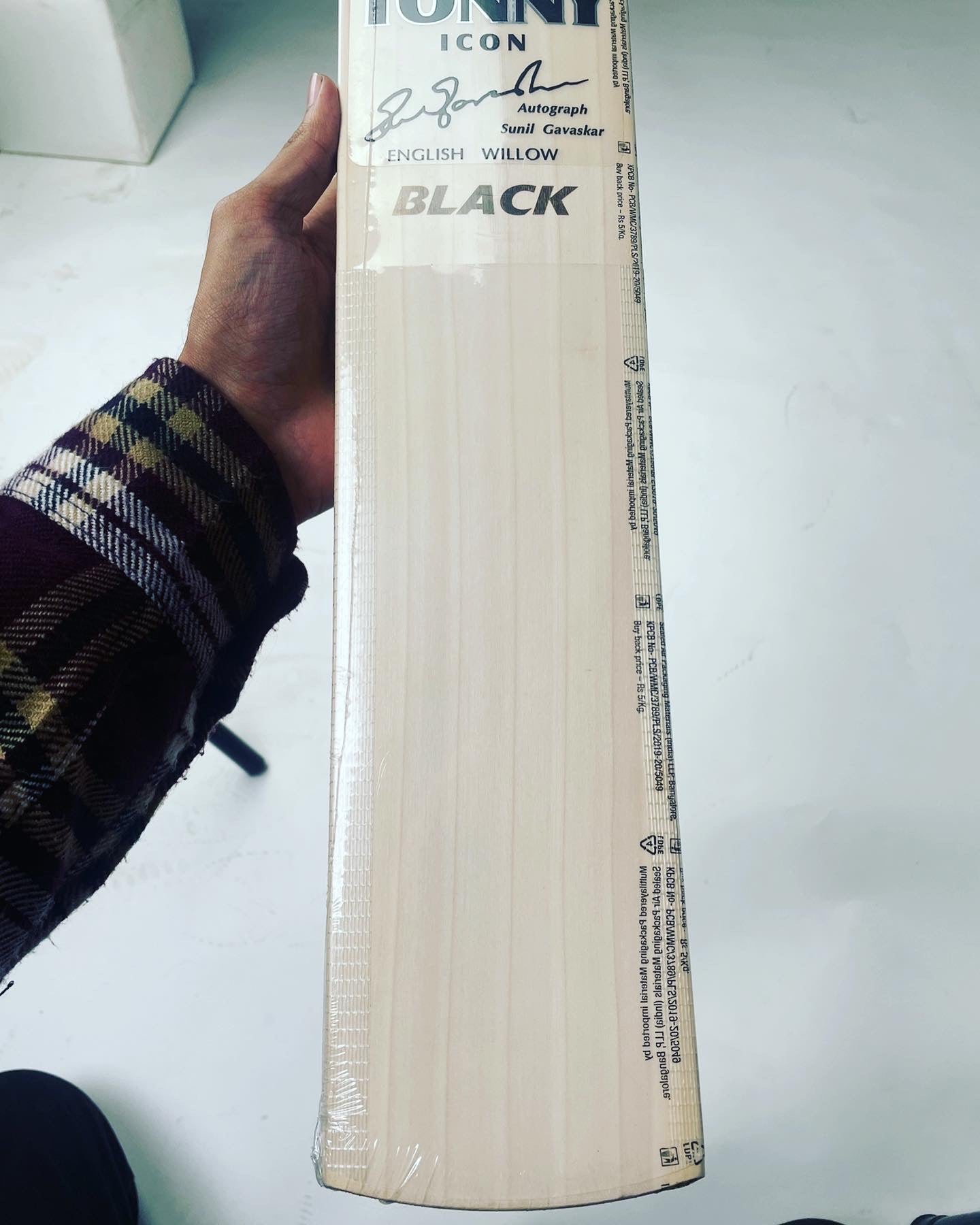 SG SUNNY TONNY ICON BLACK EDITION - GRADE 3 ENGLISH WILLOW - Cobra Cricket 